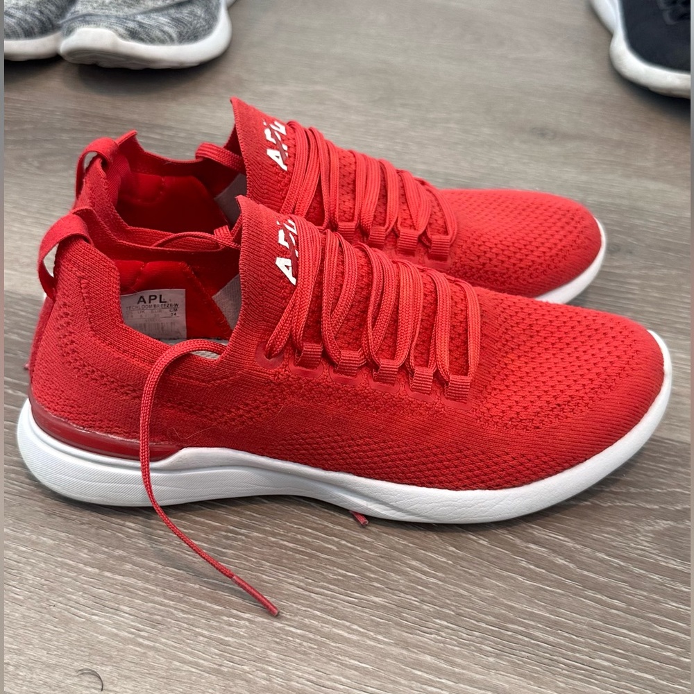APL Red Women's TechLoom Breeze